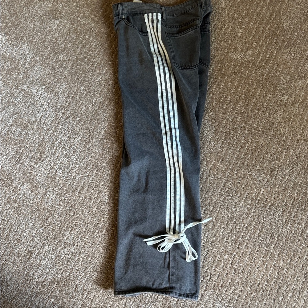 Edikted Jeans - Picture 8 of 10